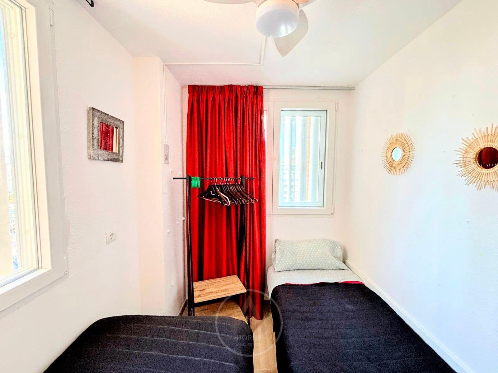 2 slaapkamer Flat te huur in Benidorm met zwembad - € 1.500 (Ref: 9464978)