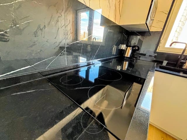 2 Zimmer Wohnung zu vermieten in Playa Levante, Benidorm mit Pool - 1.500 € (Ref: 9464978)