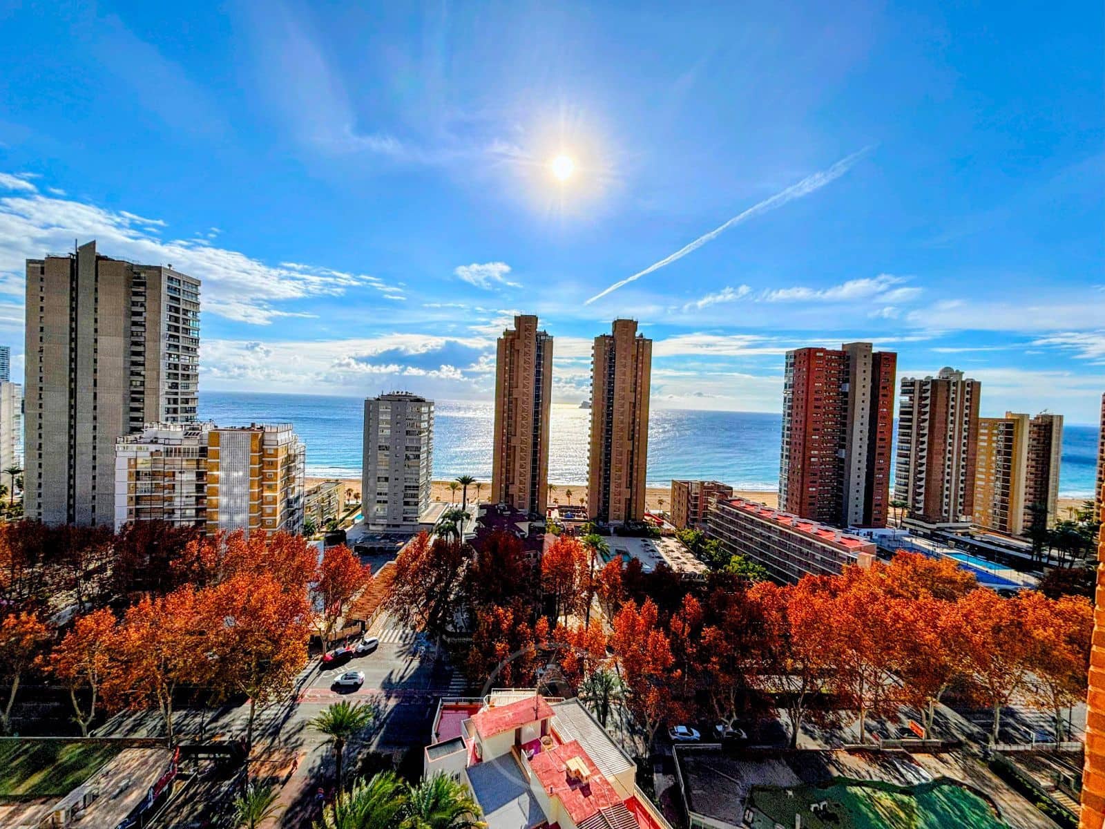 2 slaapkamer Flat te huur in Benidorm met zwembad - € 1.500 (Ref: 9464978)