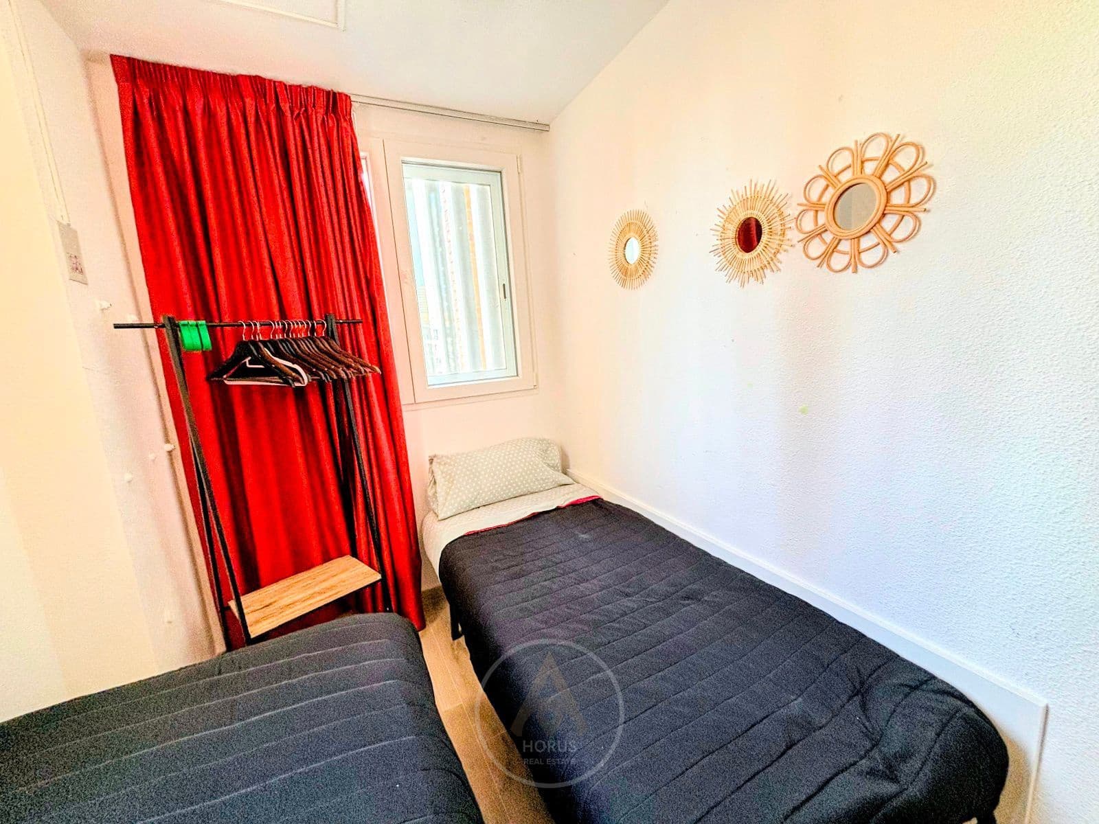 2 slaapkamer Flat te huur in Benidorm met zwembad - € 1.500 (Ref: 9464978)