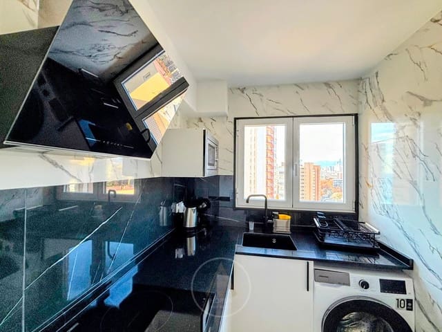 2 Zimmer Wohnung zu vermieten in Playa Levante, Benidorm mit Pool - 1.500 € (Ref: 9464978)