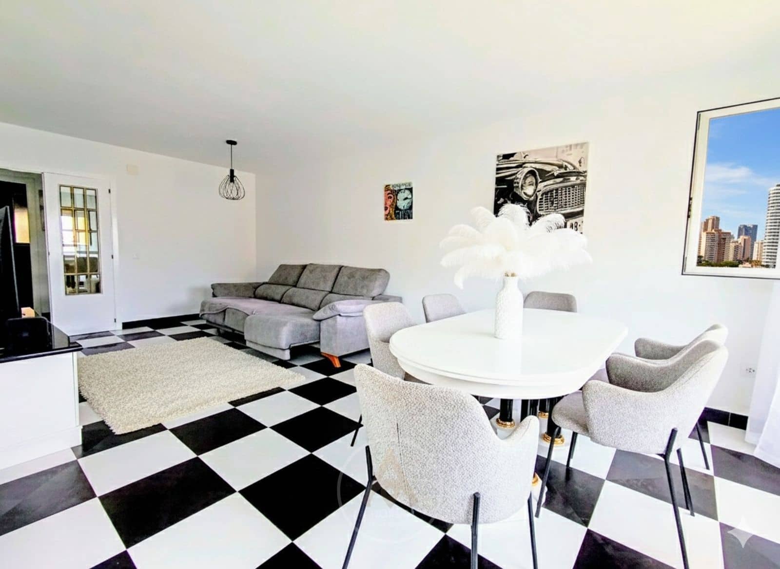 2 soverom Leilighet til leie i Benidorm med svømmebasseng garasje - € 1 550 (Ref: 9464979)