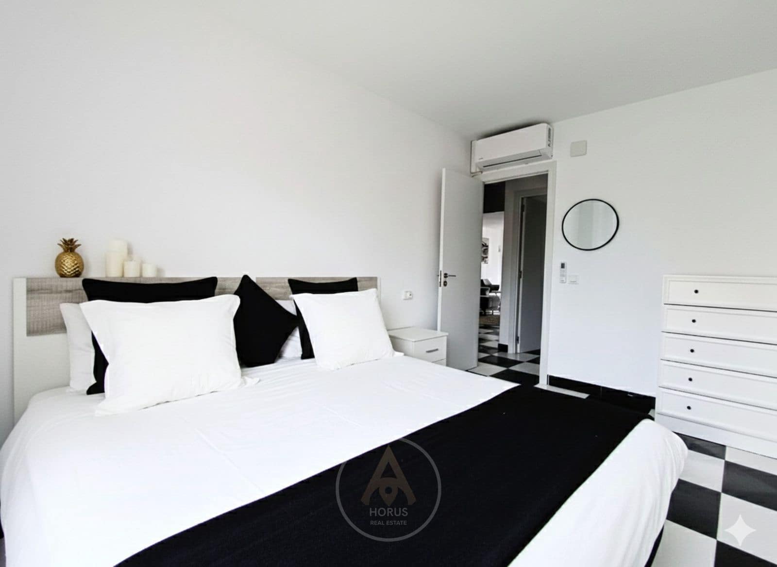 2 soverom Leilighet til leie i Benidorm med svømmebasseng garasje - € 1 550 (Ref: 9464979)