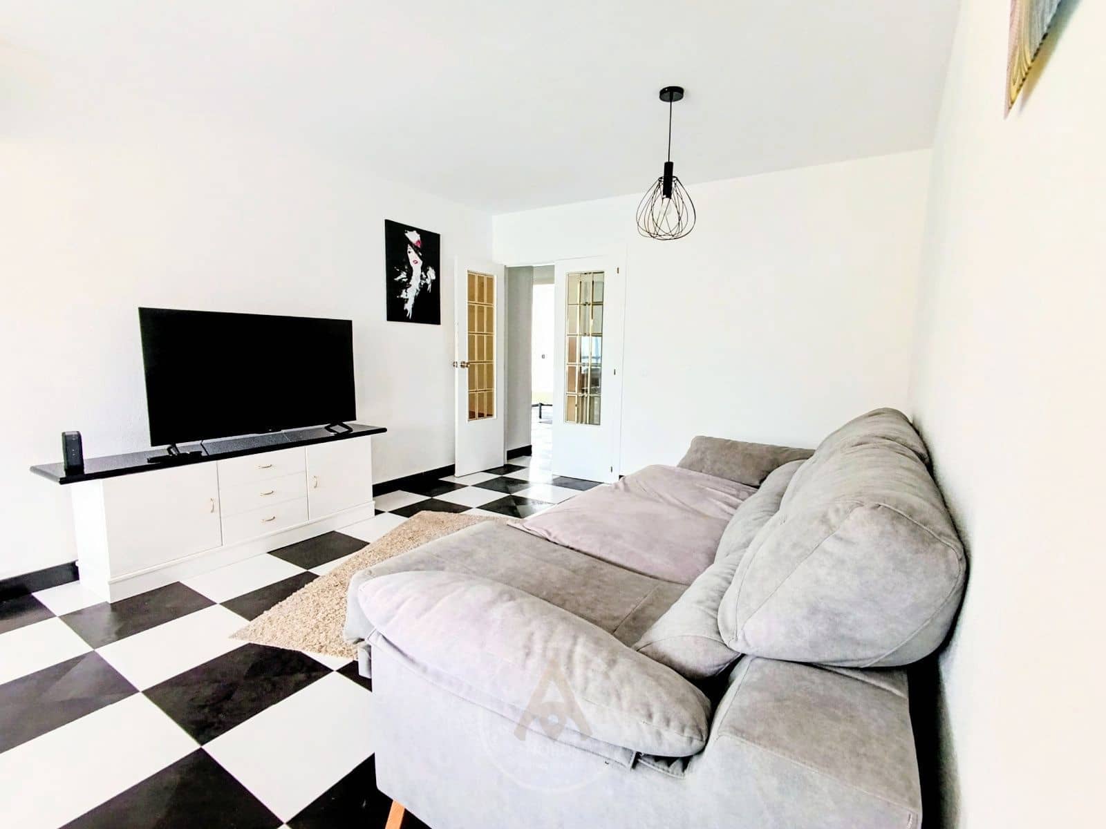 2 soverom Leilighet til leie i Benidorm med svømmebasseng garasje - € 1 550 (Ref: 9464979)