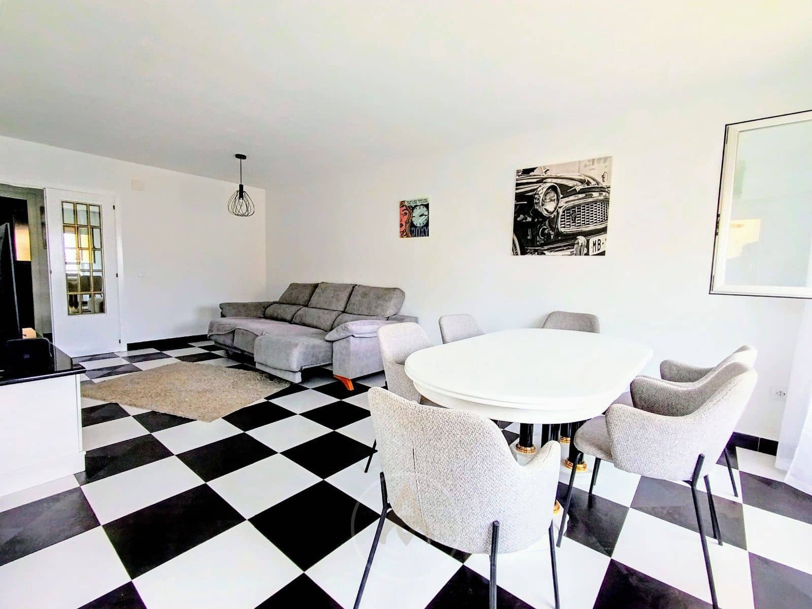 2 soverom Leilighet til leie i Benidorm med svømmebasseng garasje - € 1 550 (Ref: 9464979)