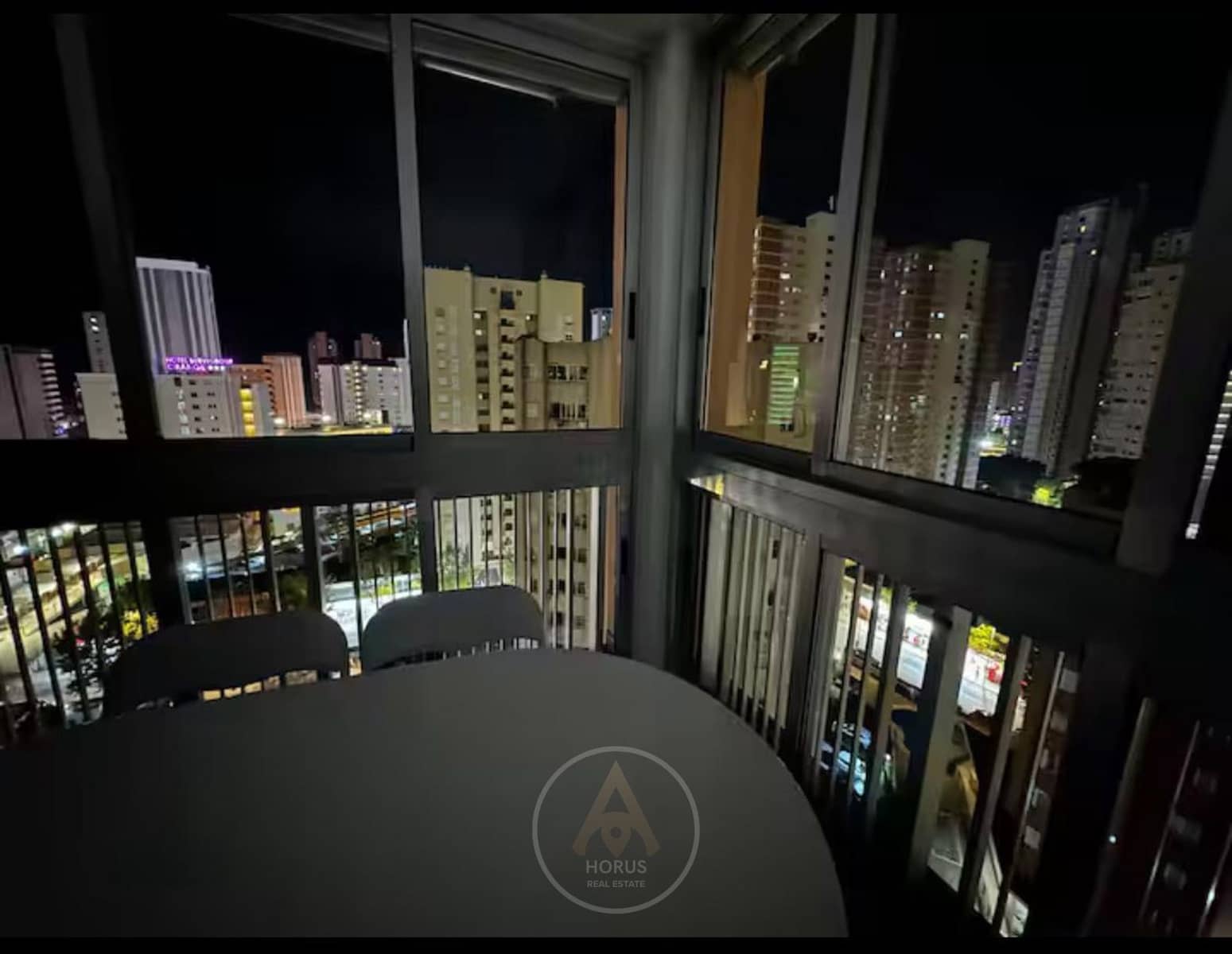 2 soverom Leilighet til leie i Benidorm med svømmebasseng garasje - € 1 550 (Ref: 9464979)