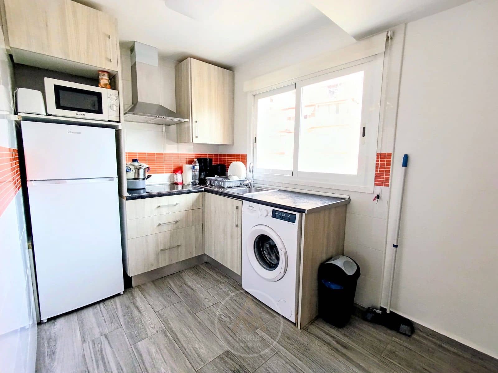 1 sypialnia Mieszkanie do wynajęcia w Benidorm z basenem - 850 € (Ref: 9465049)