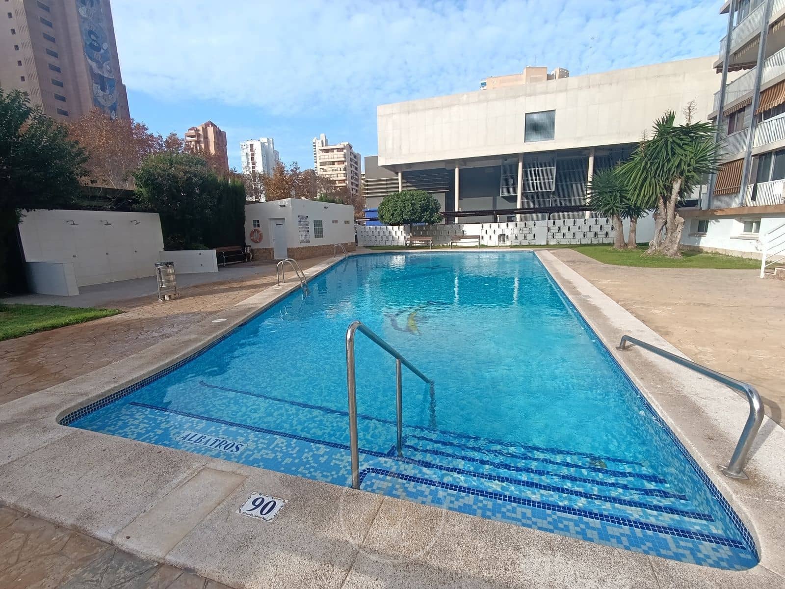 1 sypialnia Mieszkanie do wynajęcia w Benidorm z basenem - 850 € (Ref: 9465049)