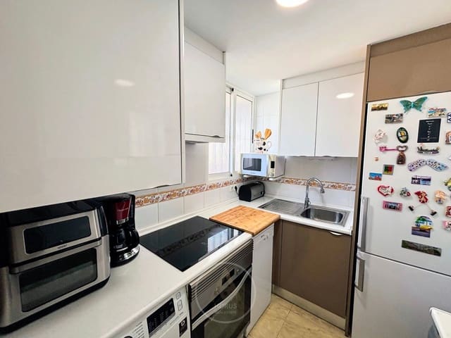 2 slaapkamer Flat te koop in Juzgados - Plaza de Toros, Benidorm met zwembad garage - € 198.000 (Ref: 9518577)