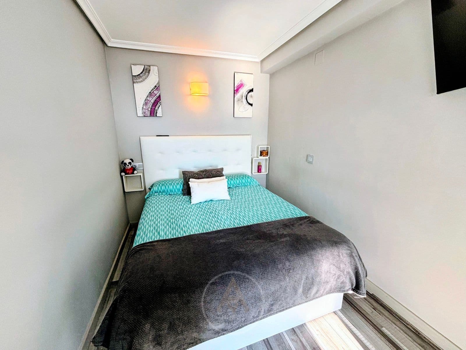 2 slaapkamer Flat te koop in Benidorm met zwembad garage - € 198.000 (Ref: 9518577)