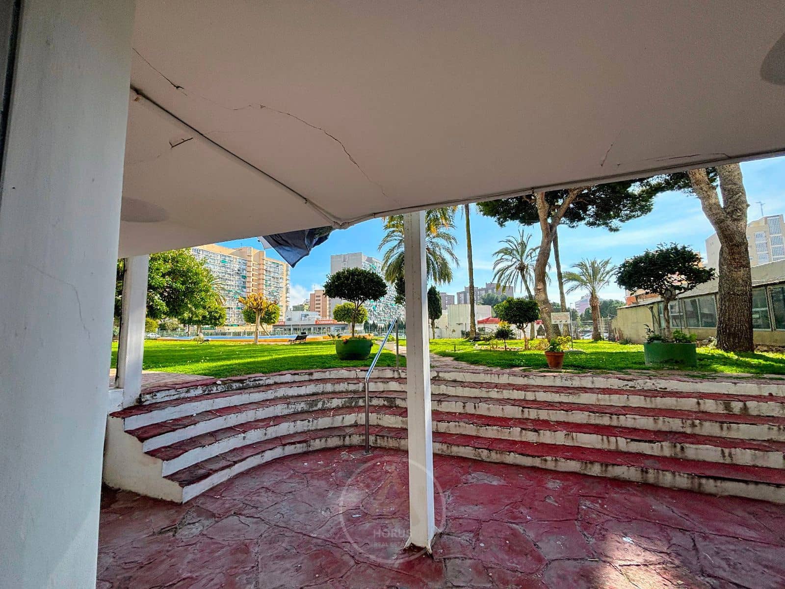 2 slaapkamer Flat te koop in Benidorm met zwembad garage - € 198.000 (Ref: 9518577)