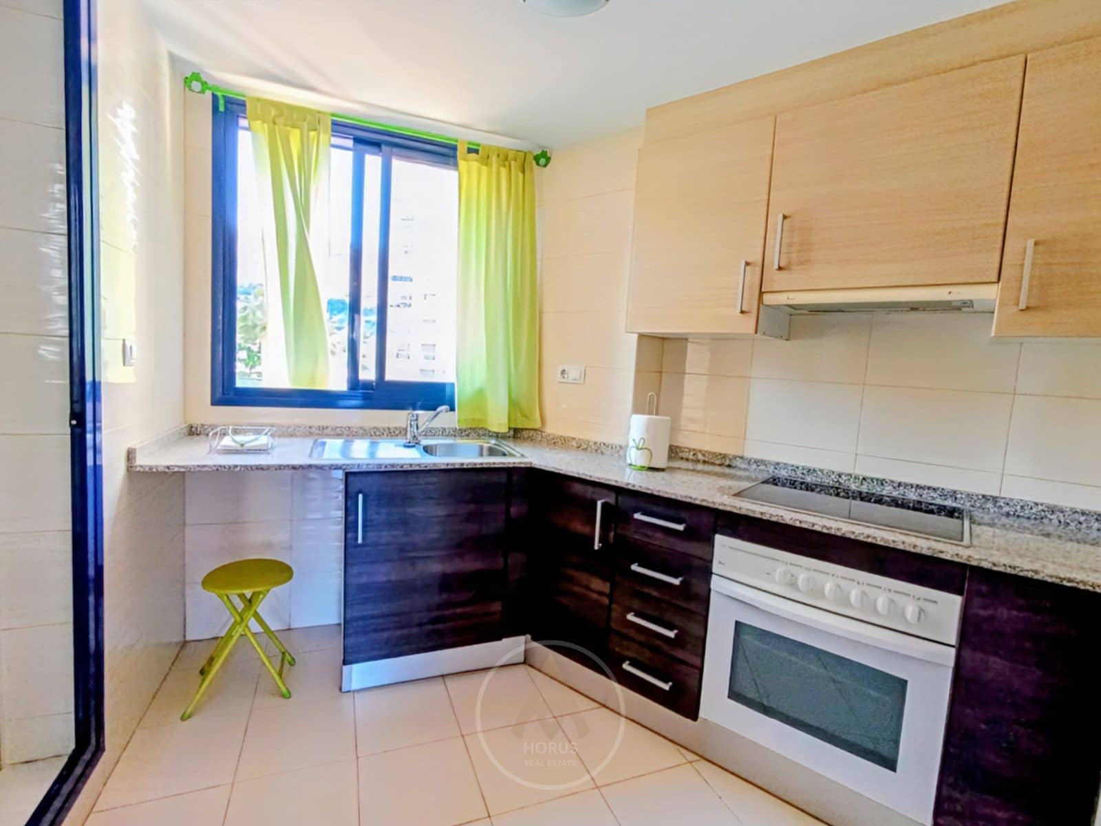 2 makuuhuone Asunto vuokrattavana paikassa La Villajoyosa / Vila Joiosa mukana uima-altaan 
autotalli - 1 250 € (Ref: 9521111)