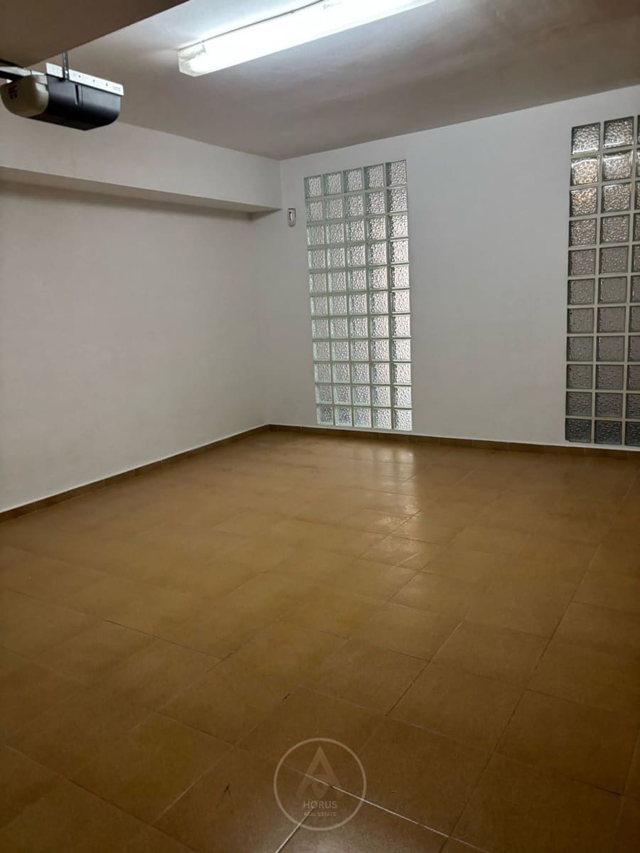 5 soverom Hus til salgs i El Campello med svømmebasseng garasje - € 715 000 (Ref: 9521112)