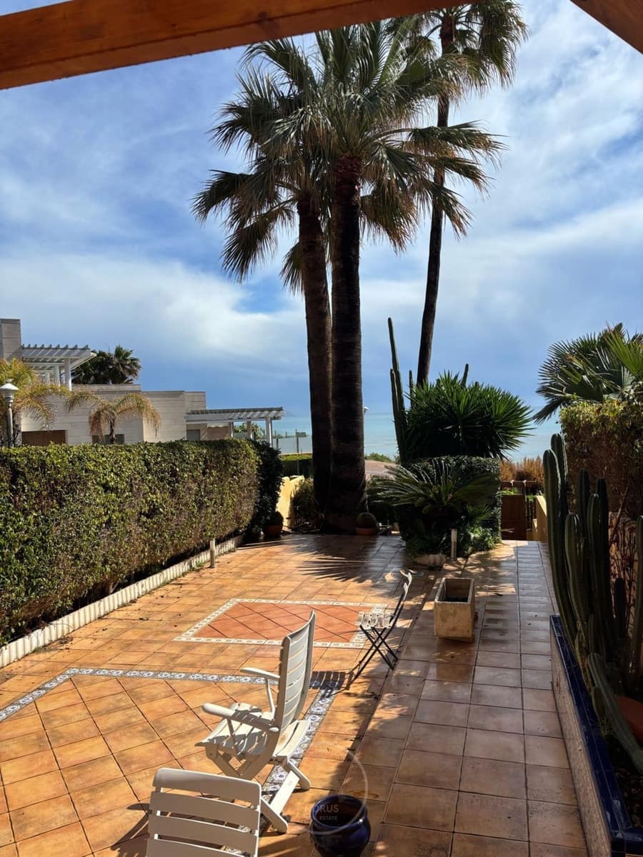 5 soverom Hus til salgs i El Campello med svømmebasseng garasje - € 715 000 (Ref: 9521112)