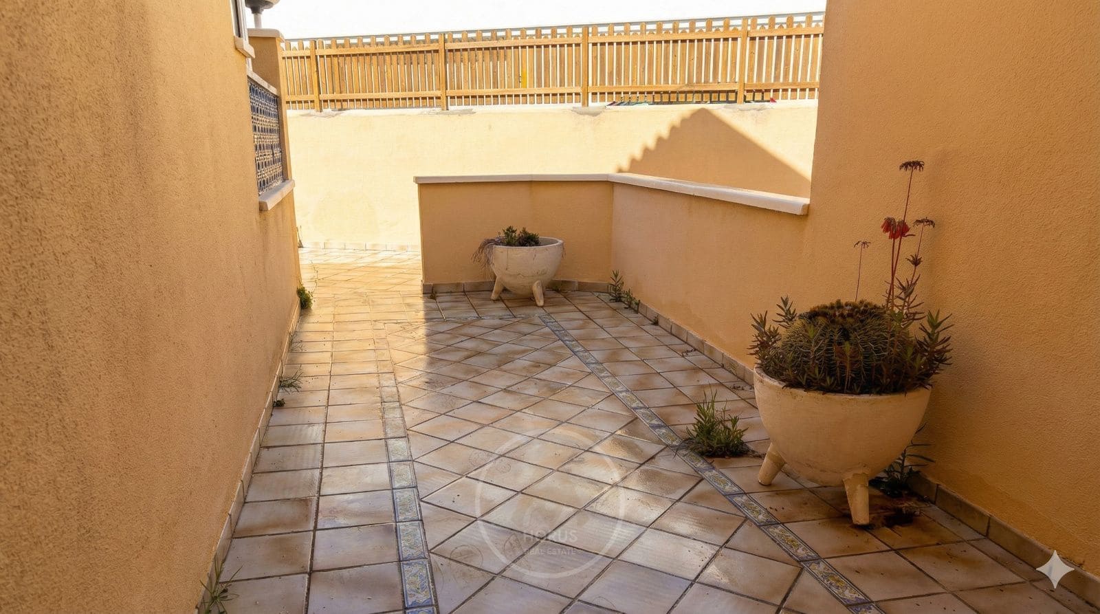 5 soverom Hus til salgs i El Campello med svømmebasseng garasje - € 715 000 (Ref: 9521112)