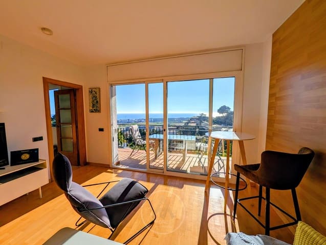 3 slaapkamer Flat te koop in Santa Susanna met zwembad garage - € 350.000 (Ref: 9523921)