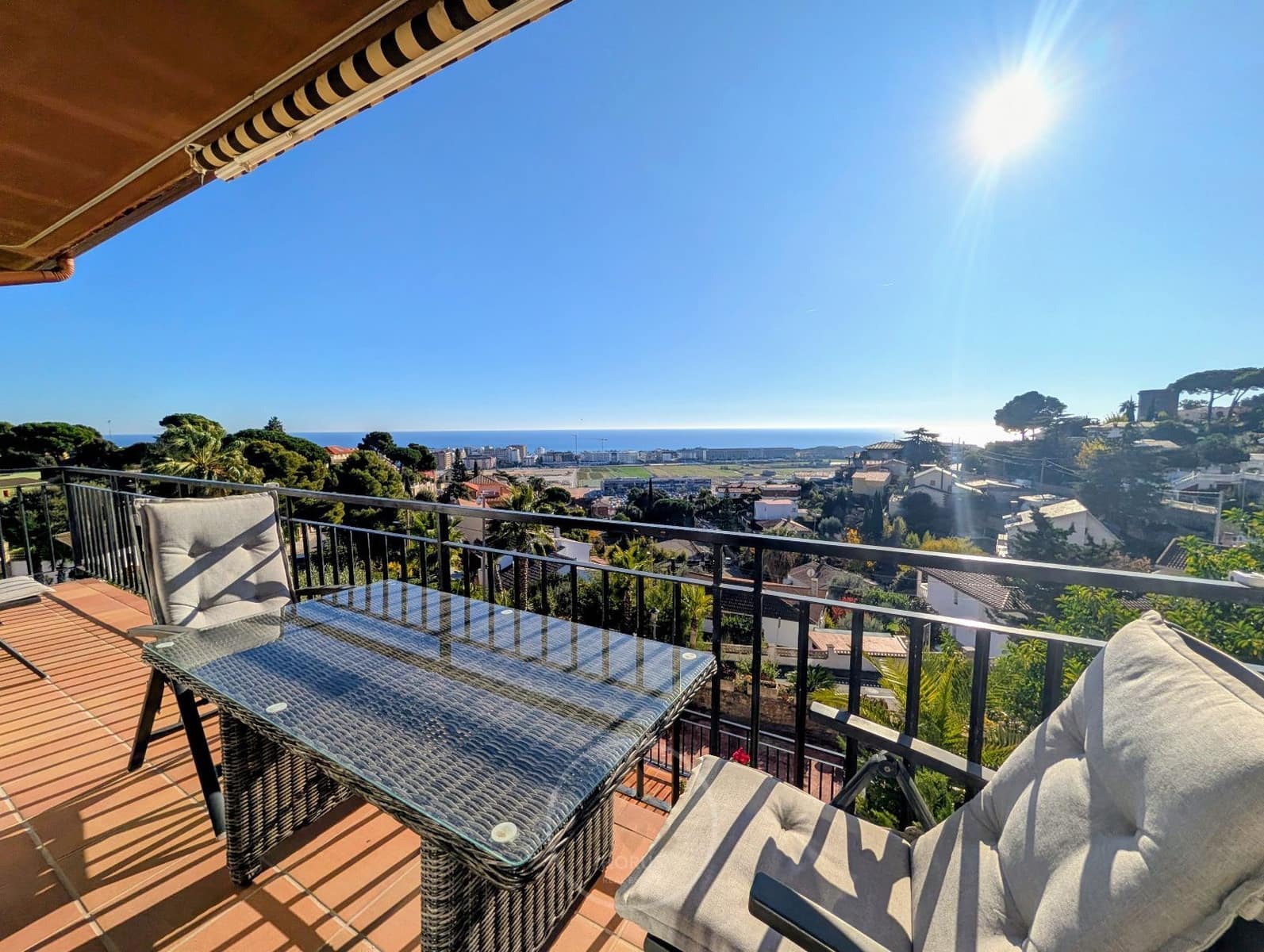 3 slaapkamer Flat te koop in Santa Susanna met zwembad garage - € 350.000 (Ref: 9523921)