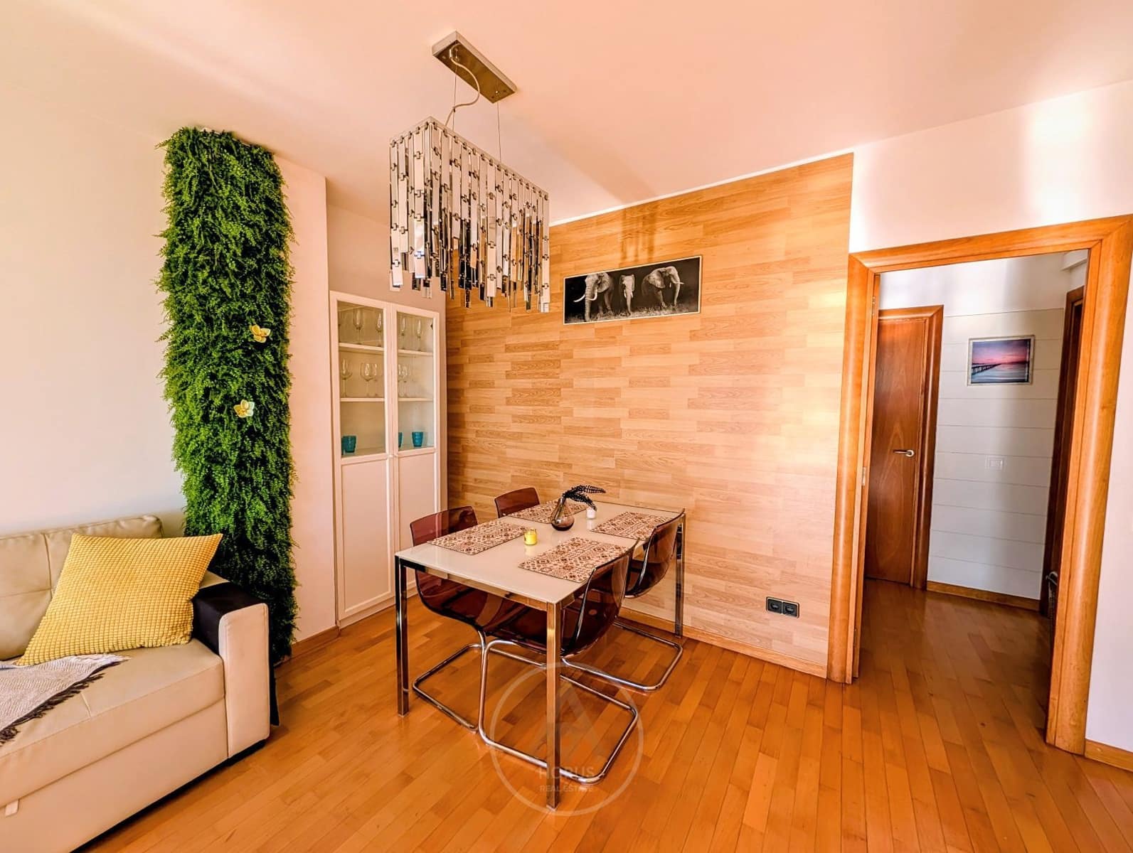 3 slaapkamer Flat te koop in Santa Susanna met zwembad garage - € 350.000 (Ref: 9523921)