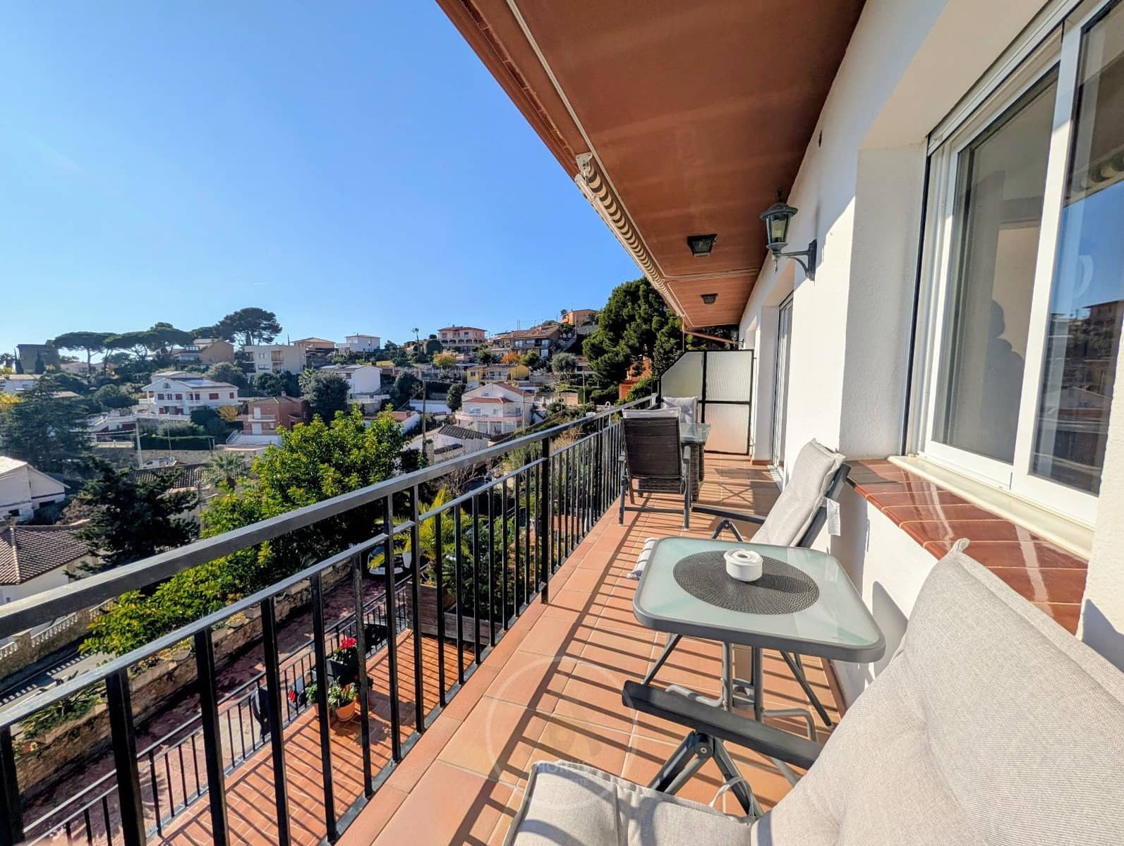 3 slaapkamer Flat te koop in Santa Susanna met zwembad garage - € 350.000 (Ref: 9523921)