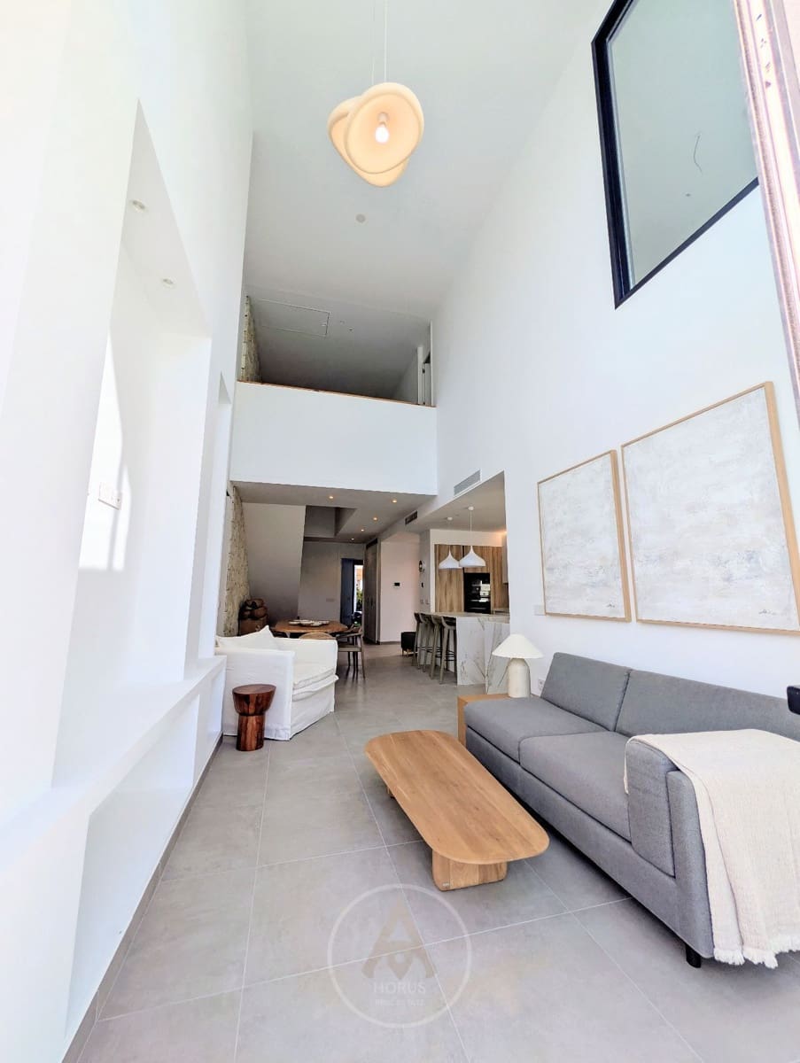 4 bedroom Villa for sale in Alfaz del Pi / L'Alfas del Pi with pool garage - € 875,000 (Ref: 9523922)