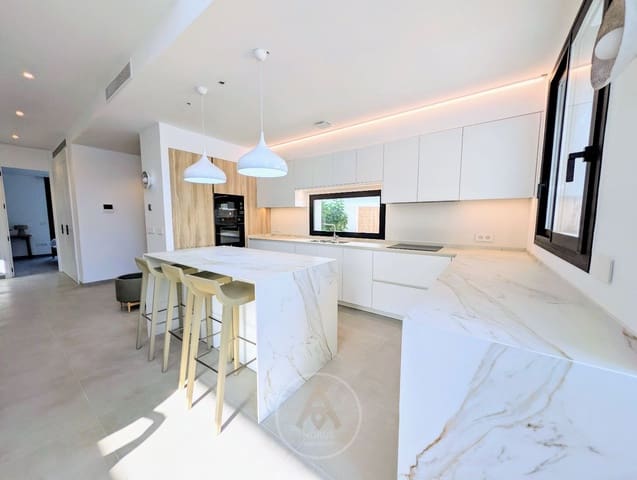 4 bedroom Villa for sale in Albir, Alfaz del Pi / L'Alfàs del Pi with pool garage - € 875,000 (Ref: 9523922)