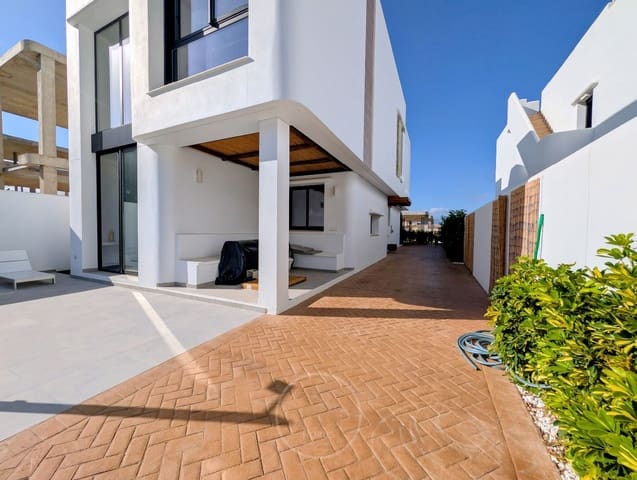 4 bedroom Villa for sale in Albir, Alfaz del Pi / L'Alfàs del Pi with pool garage - € 875,000 (Ref: 9523922)