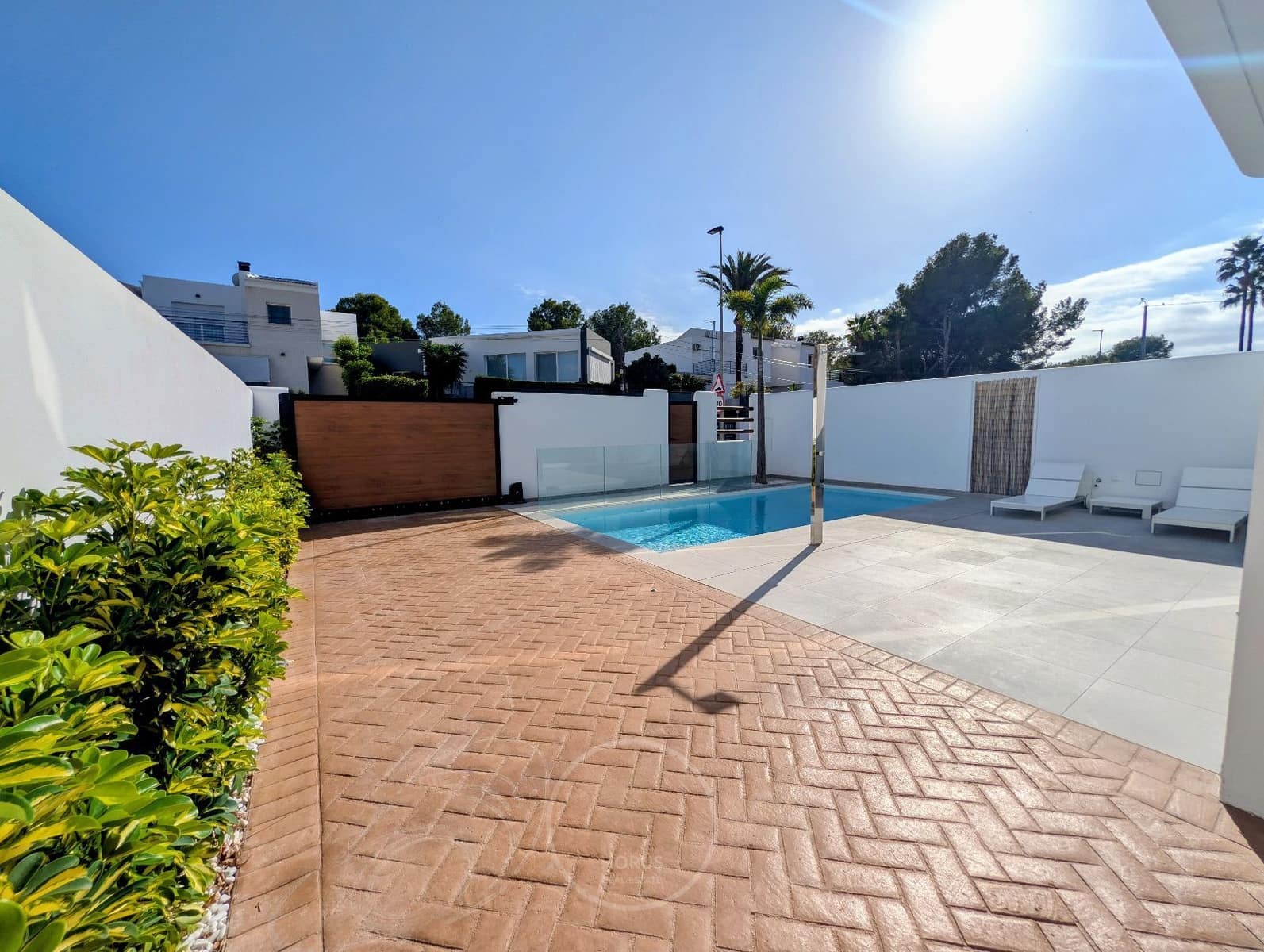 4 bedroom Villa for sale in Alfaz del Pi / L'Alfas del Pi with pool garage - € 875,000 (Ref: 9523922)