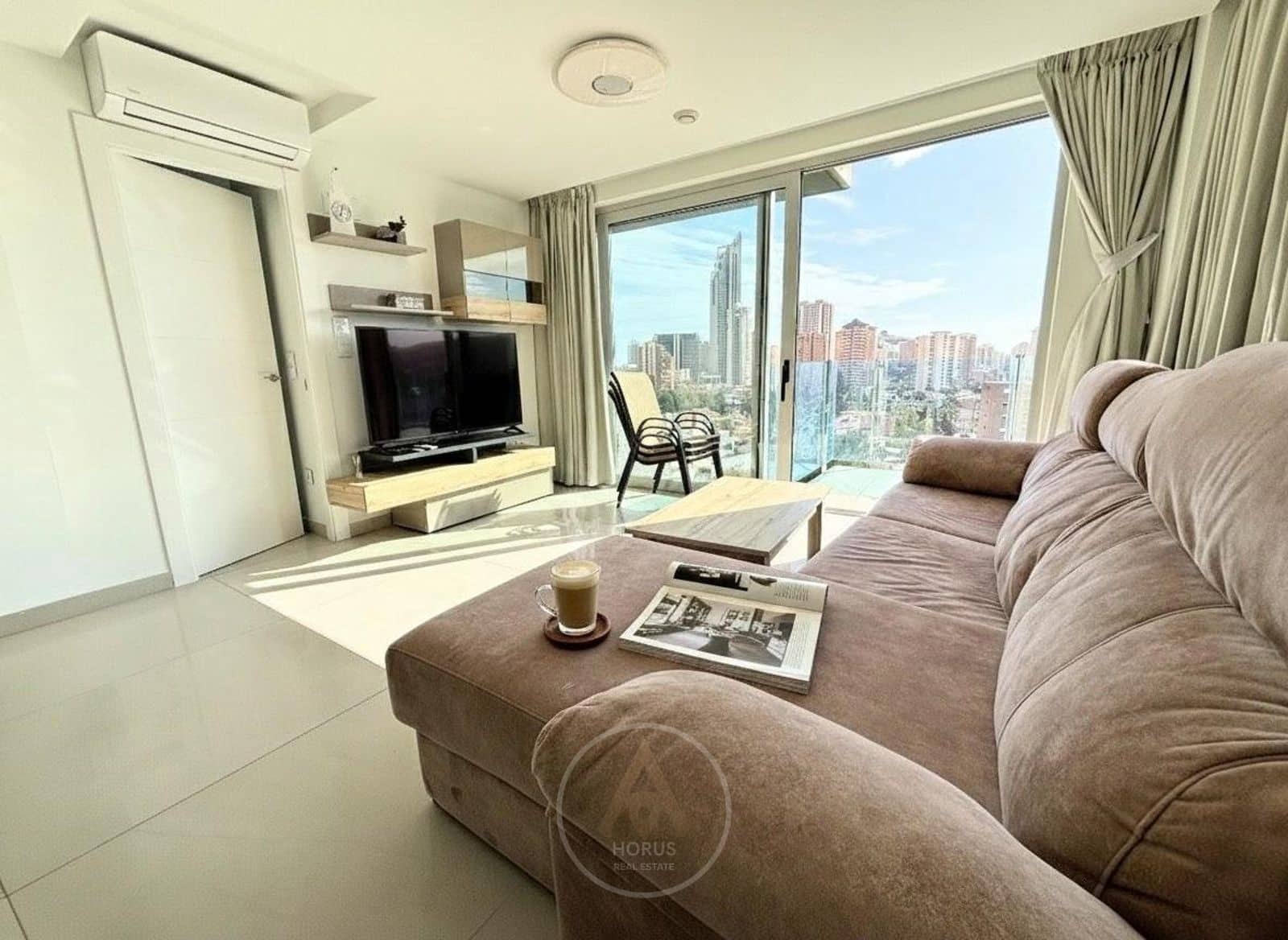 2 soveværelse Lejlighed til salg i Benidorm med swimmingpool garage - € 275.000 (Ref: 9564175)