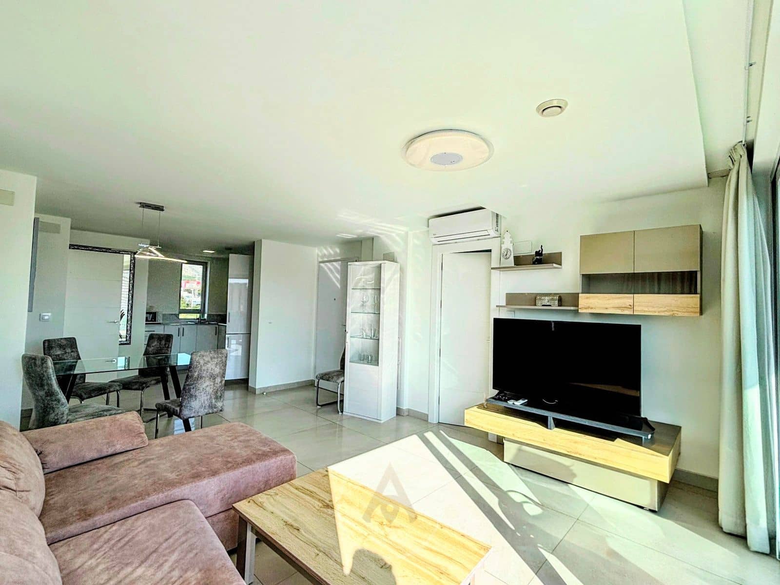 2 soveværelse Lejlighed til salg i Benidorm med swimmingpool garage - € 275.000 (Ref: 9564175)