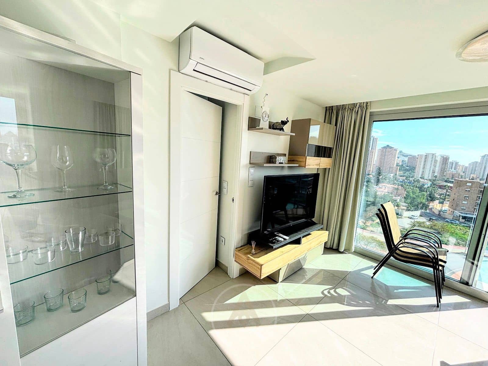 2 soveværelse Lejlighed til salg i Benidorm med swimmingpool garage - € 275.000 (Ref: 9564175)