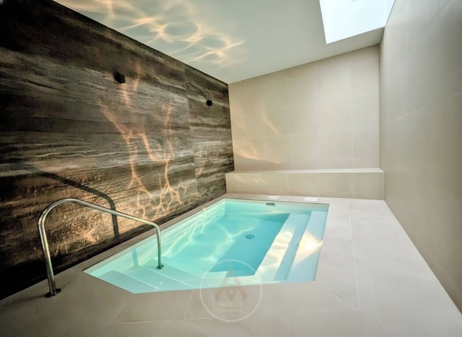 3 slaapkamer Flat te huur in La Villajoyosa / Vila Joiosa met zwembad garage - € 2.000 (Ref: 9581354)