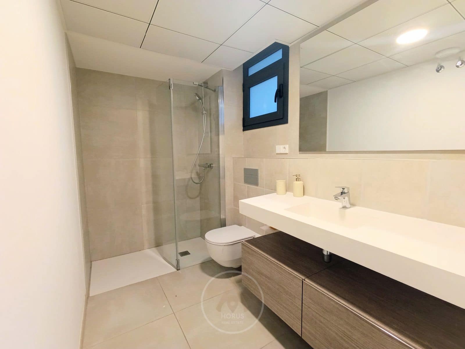 3 slaapkamer Flat te huur in La Villajoyosa / Vila Joiosa met zwembad garage - € 2.000 (Ref: 9581354)