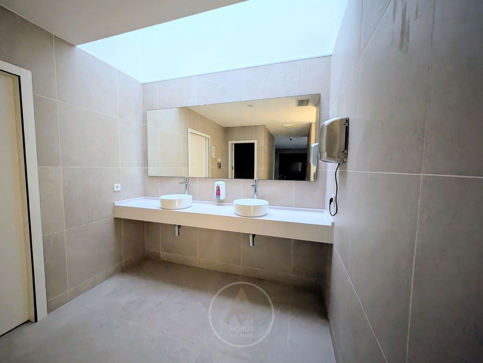 3 slaapkamer Flat te huur in La Villajoyosa / Vila Joiosa met zwembad garage - € 2.000 (Ref: 9581354)