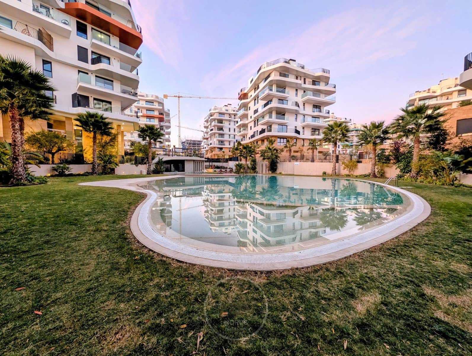 3 slaapkamer Flat te huur in La Villajoyosa / Vila Joiosa met zwembad garage - € 2.000 (Ref: 9581354)