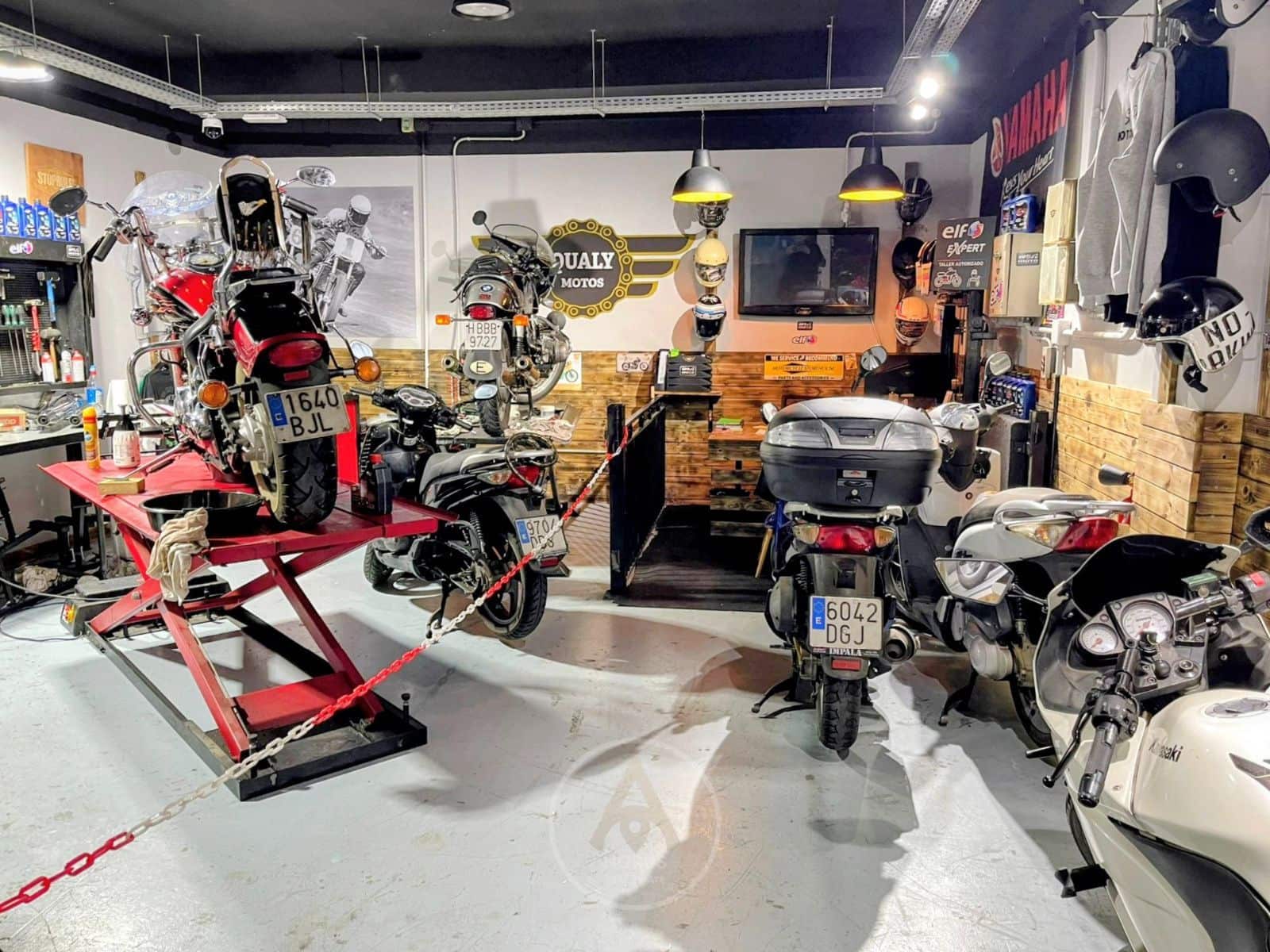 Comercial para arrendar em Sant Vicenc de Montalt - 1 000 € (Ref: 9590347)