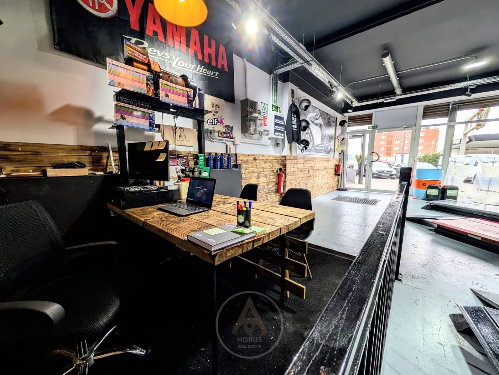 Comercial para arrendar em Sant Vicenc de Montalt - 1 000 € (Ref: 9590347)