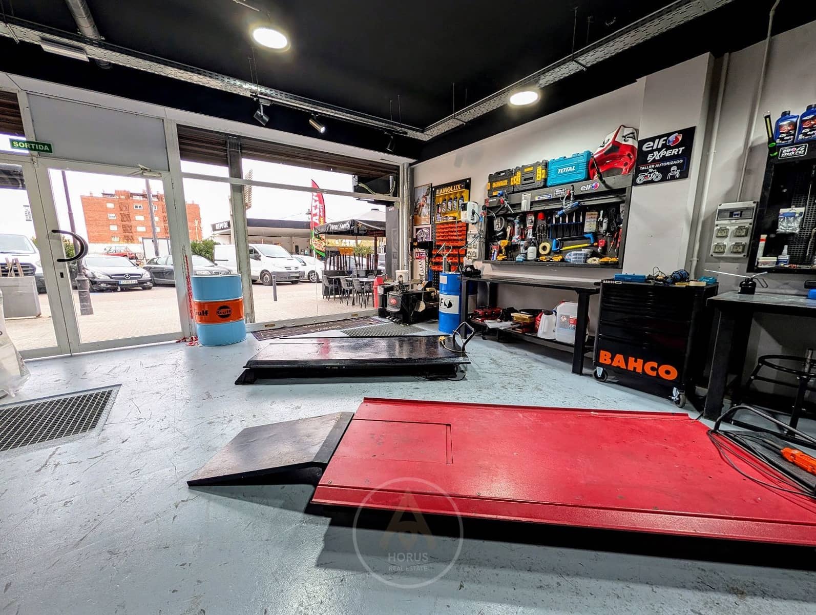 Comercial para arrendar em Sant Vicenc de Montalt - 1 000 € (Ref: 9590347)