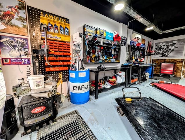 Comercial para arrendar em Sant Vicenç de Montalt - 1 000 € (Ref: 9590347)