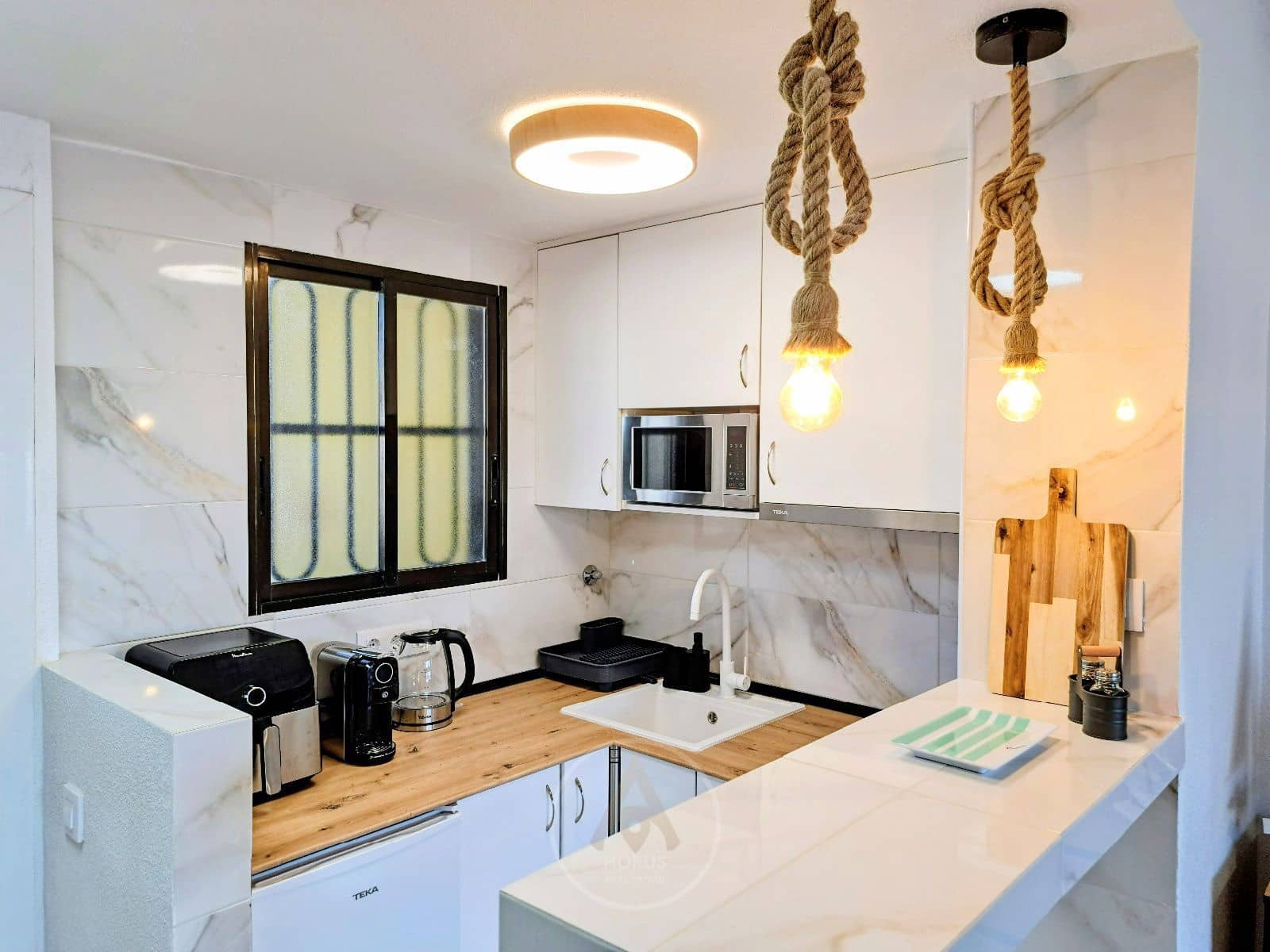 1 makuuhuone Asunto vuokrattavana paikassa Benidorm mukana uima-altaan 
autotalli - 1 200 € (Ref: 9631432)