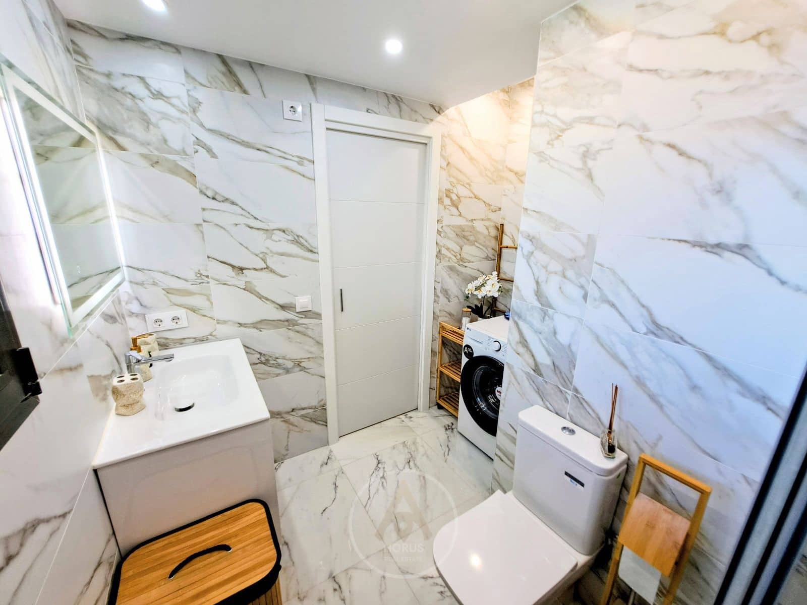 1 makuuhuone Asunto vuokrattavana paikassa Benidorm mukana uima-altaan 
autotalli - 1 200 € (Ref: 9631432)