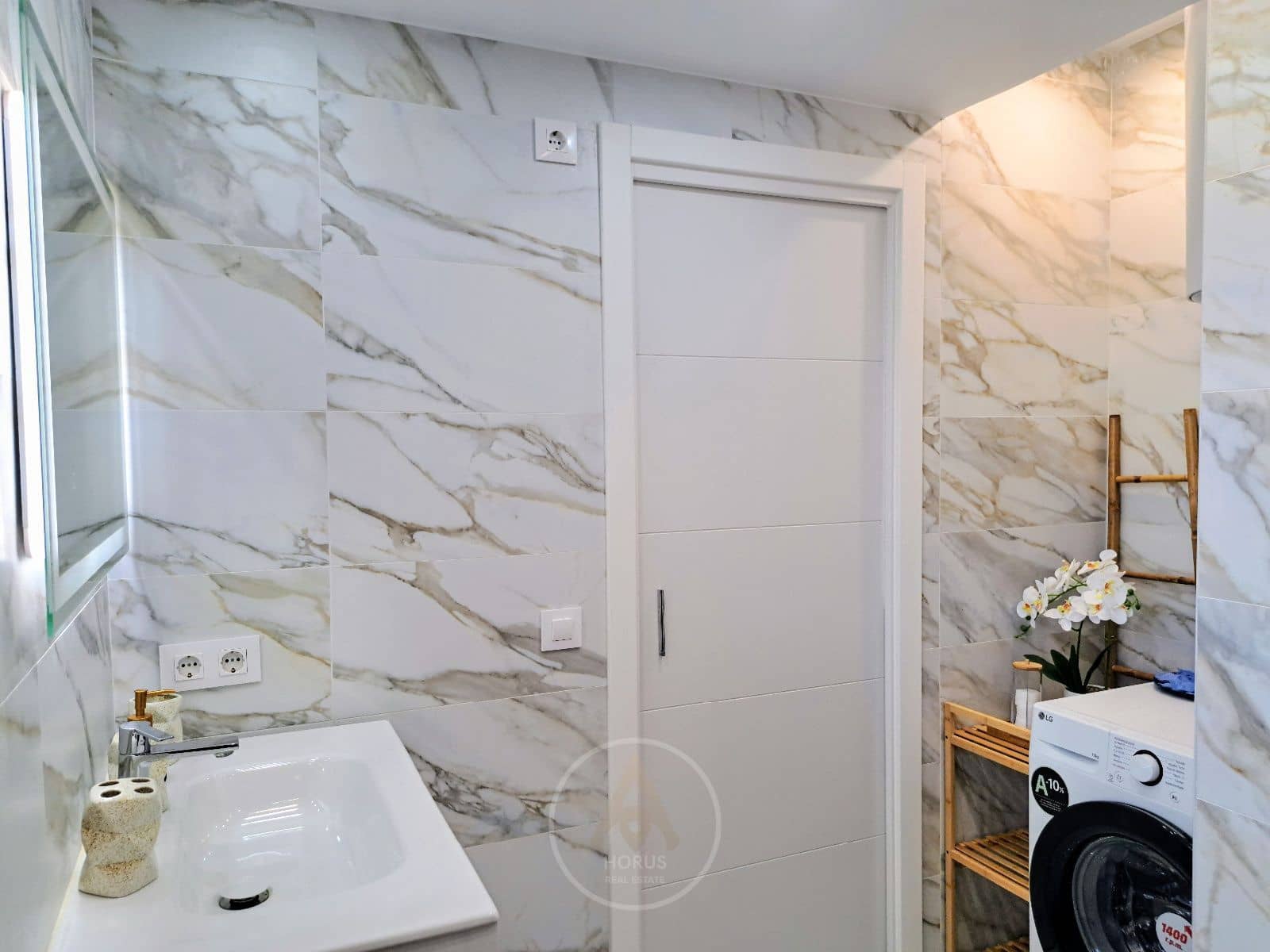 1 makuuhuone Asunto vuokrattavana paikassa Benidorm mukana uima-altaan 
autotalli - 1 200 € (Ref: 9631432)