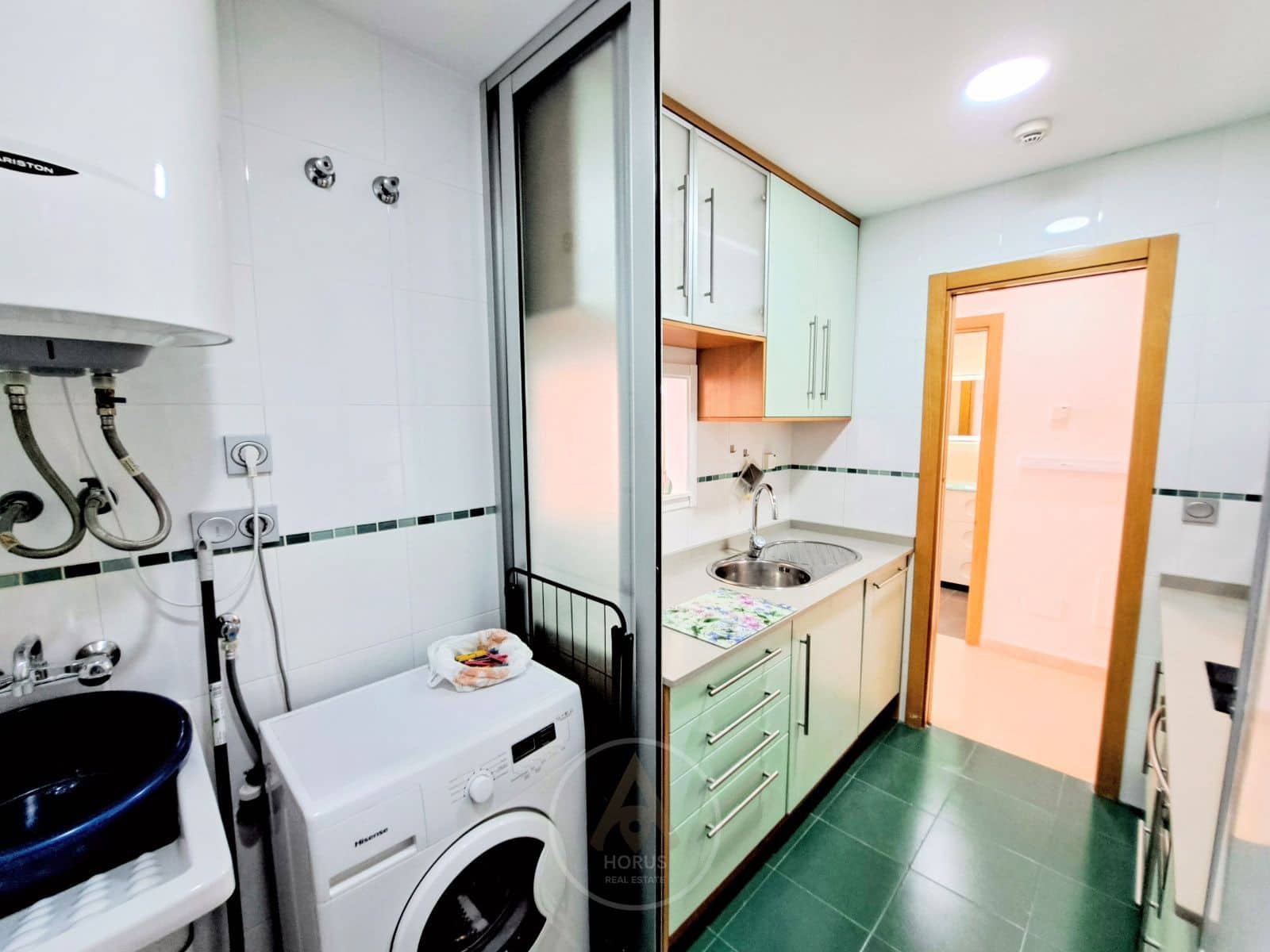 2 bedroom Flat for rent in Benidorm with pool garage - € 1,700 (Ref: 9631433)