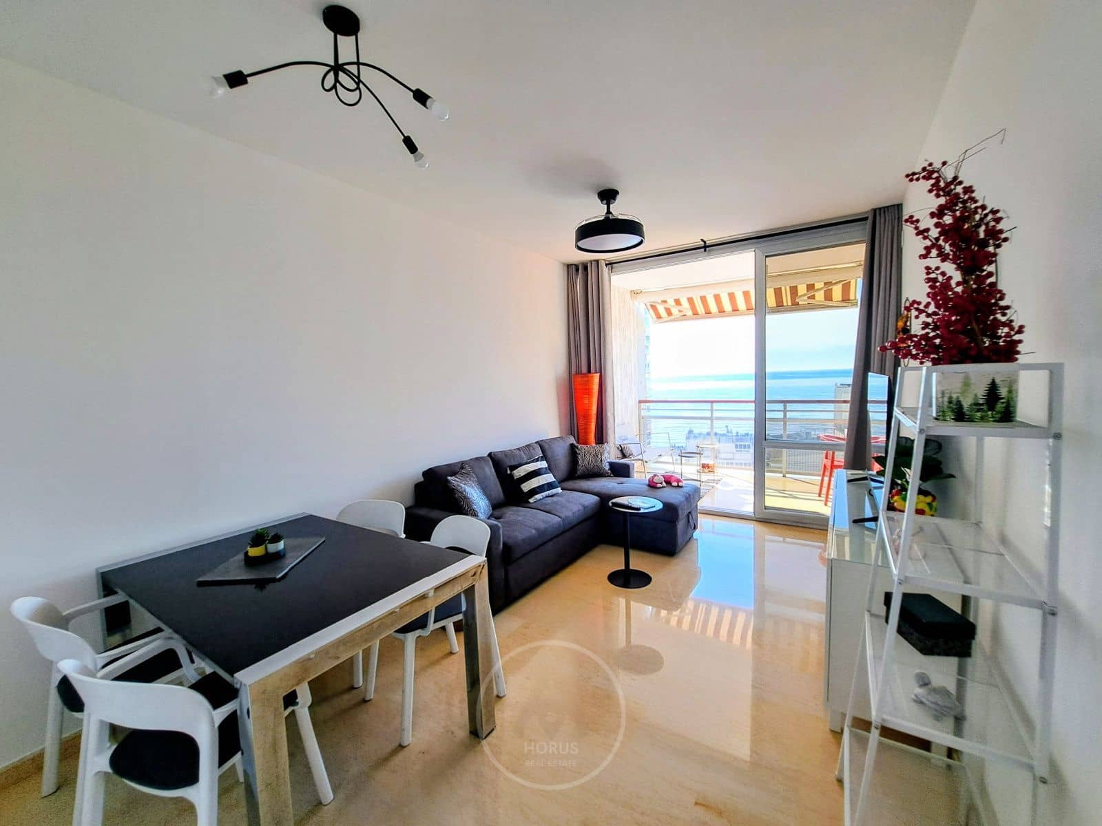 2 bedroom Flat for rent in Benidorm with pool garage - € 1,700 (Ref: 9631433)