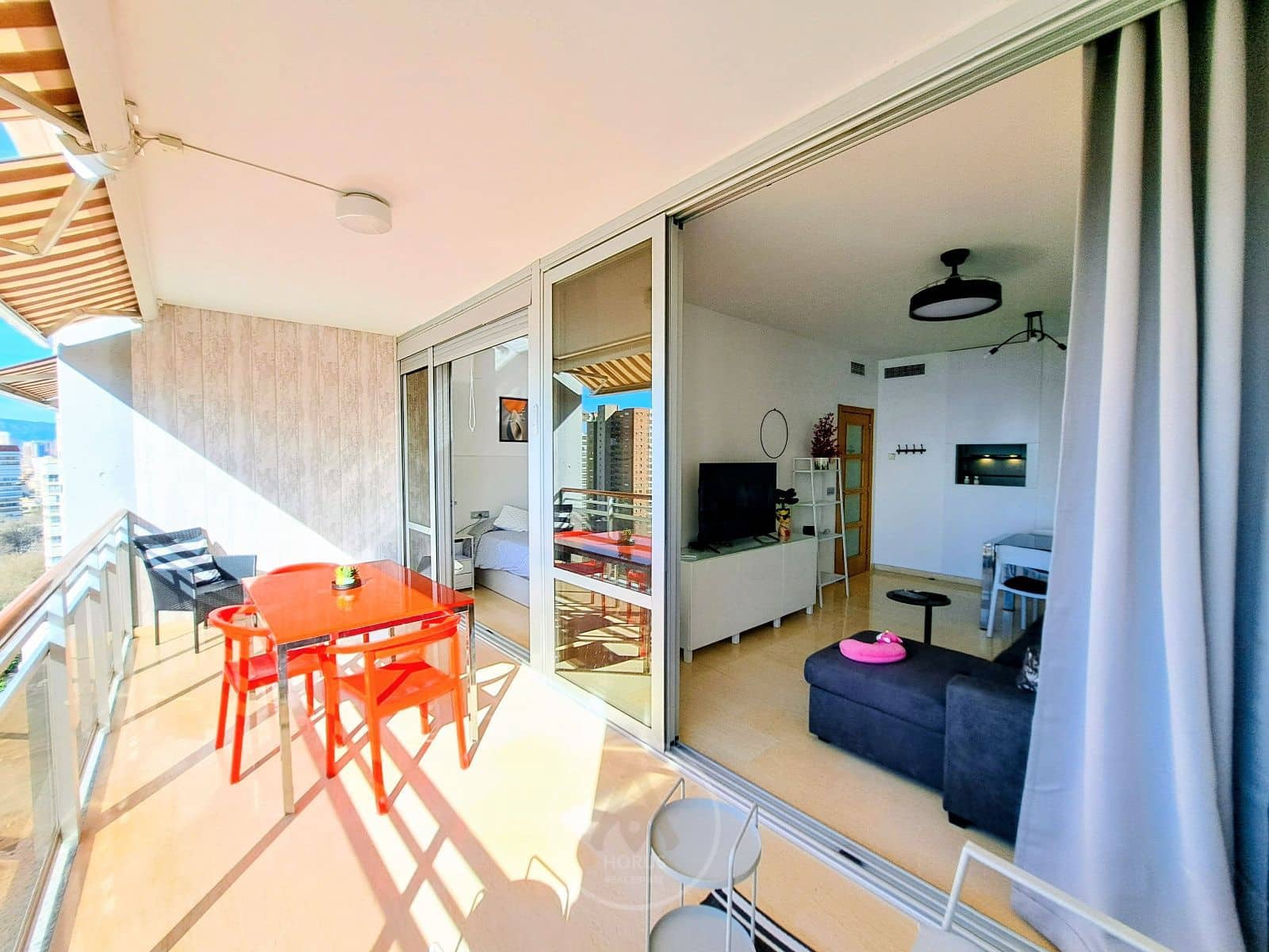 2 bedroom Flat for rent in Benidorm with pool garage - € 1,700 (Ref: 9631433)