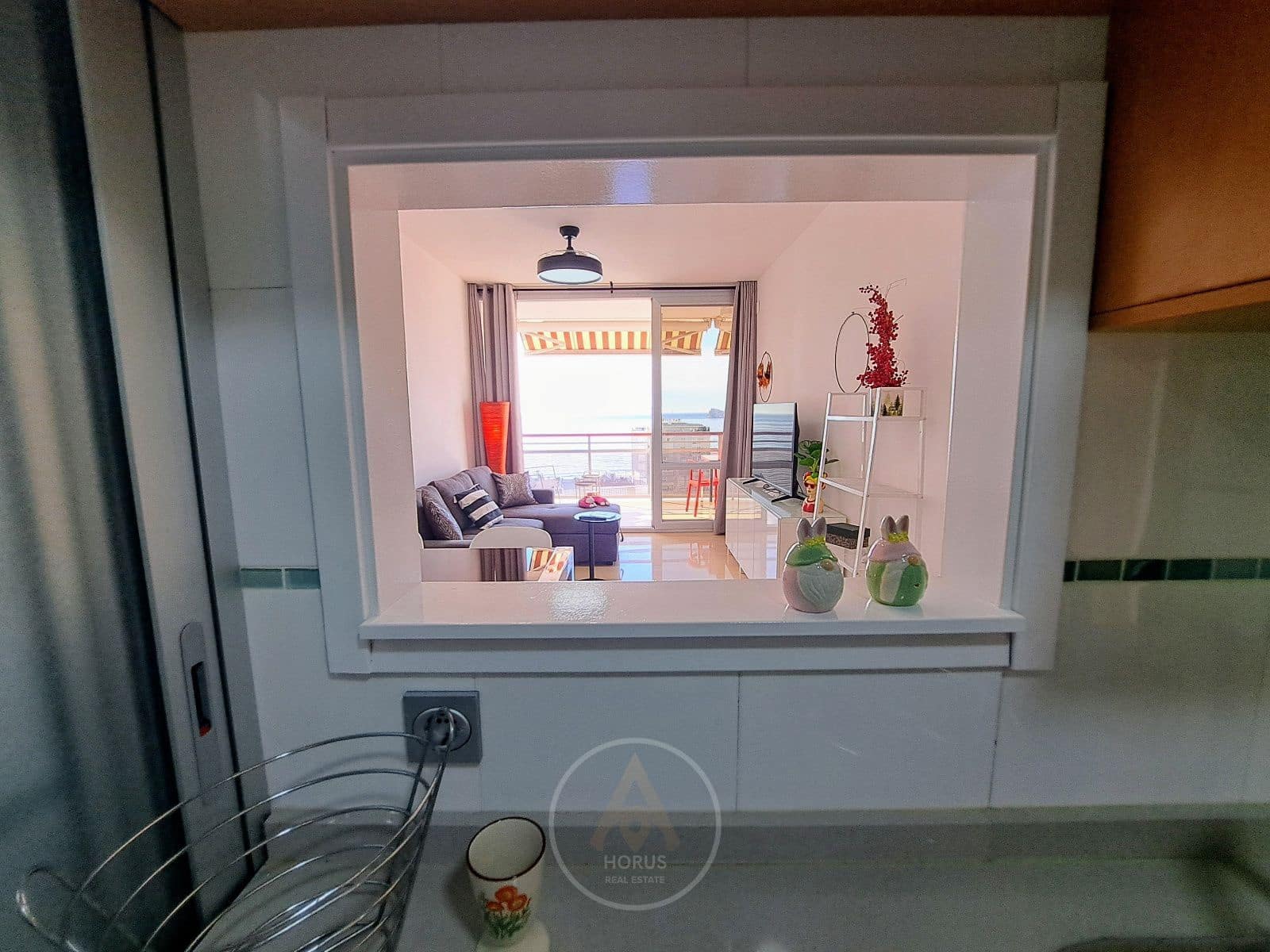 2 bedroom Flat for rent in Benidorm with pool garage - € 1,700 (Ref: 9631433)