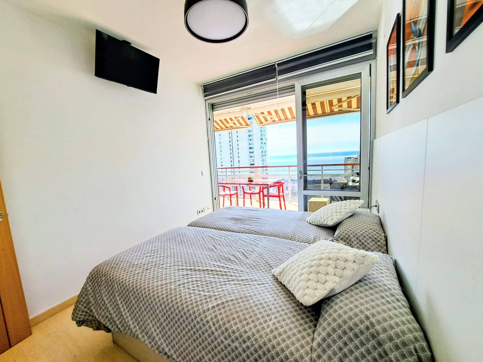 2 bedroom Flat for rent in Benidorm with pool garage - € 1,700 (Ref: 9631433)