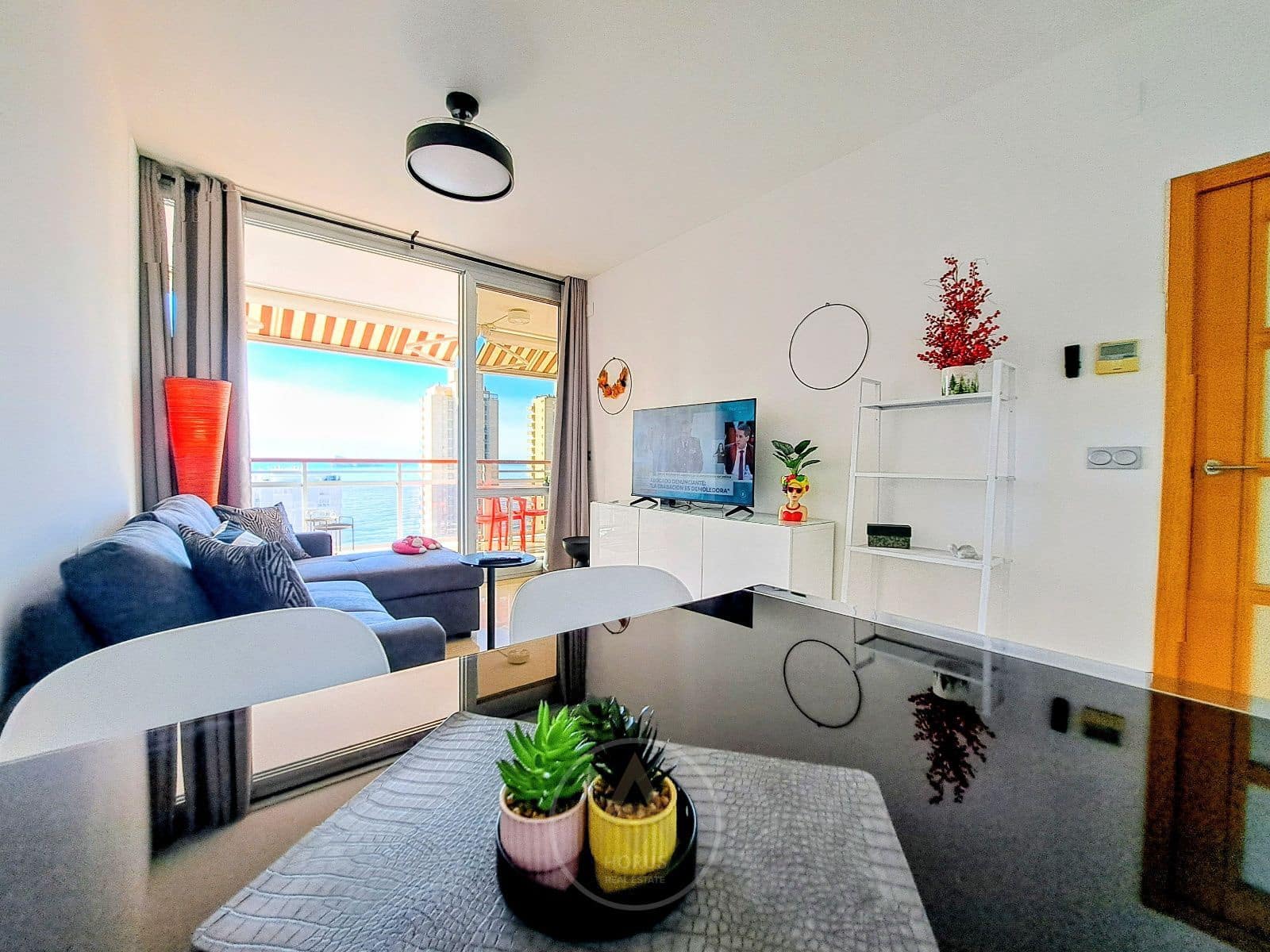 2 bedroom Flat for rent in Benidorm with pool garage - € 1,700 (Ref: 9631433)