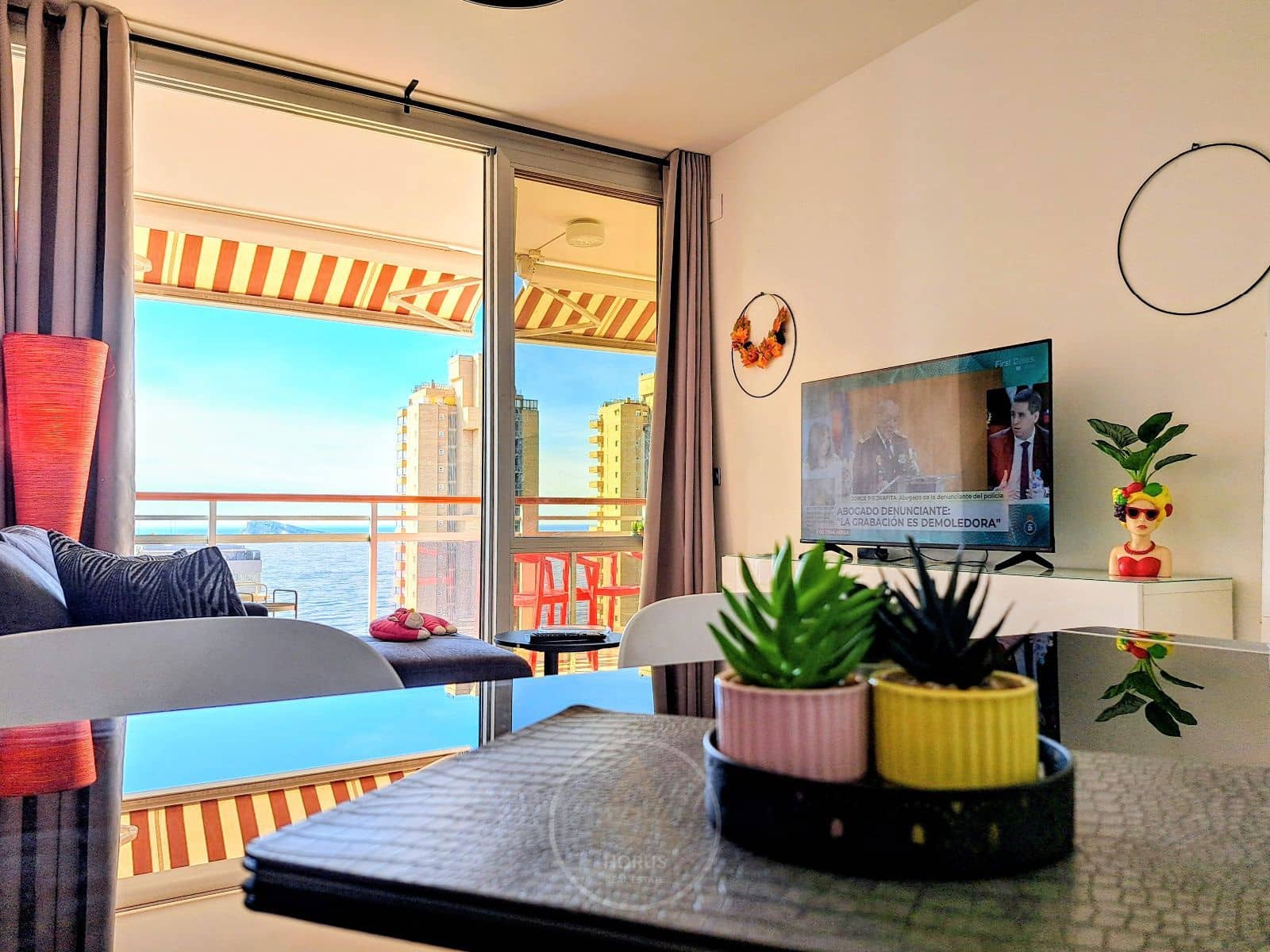 2 bedroom Flat for rent in Benidorm with pool garage - € 1,700 (Ref: 9631433)