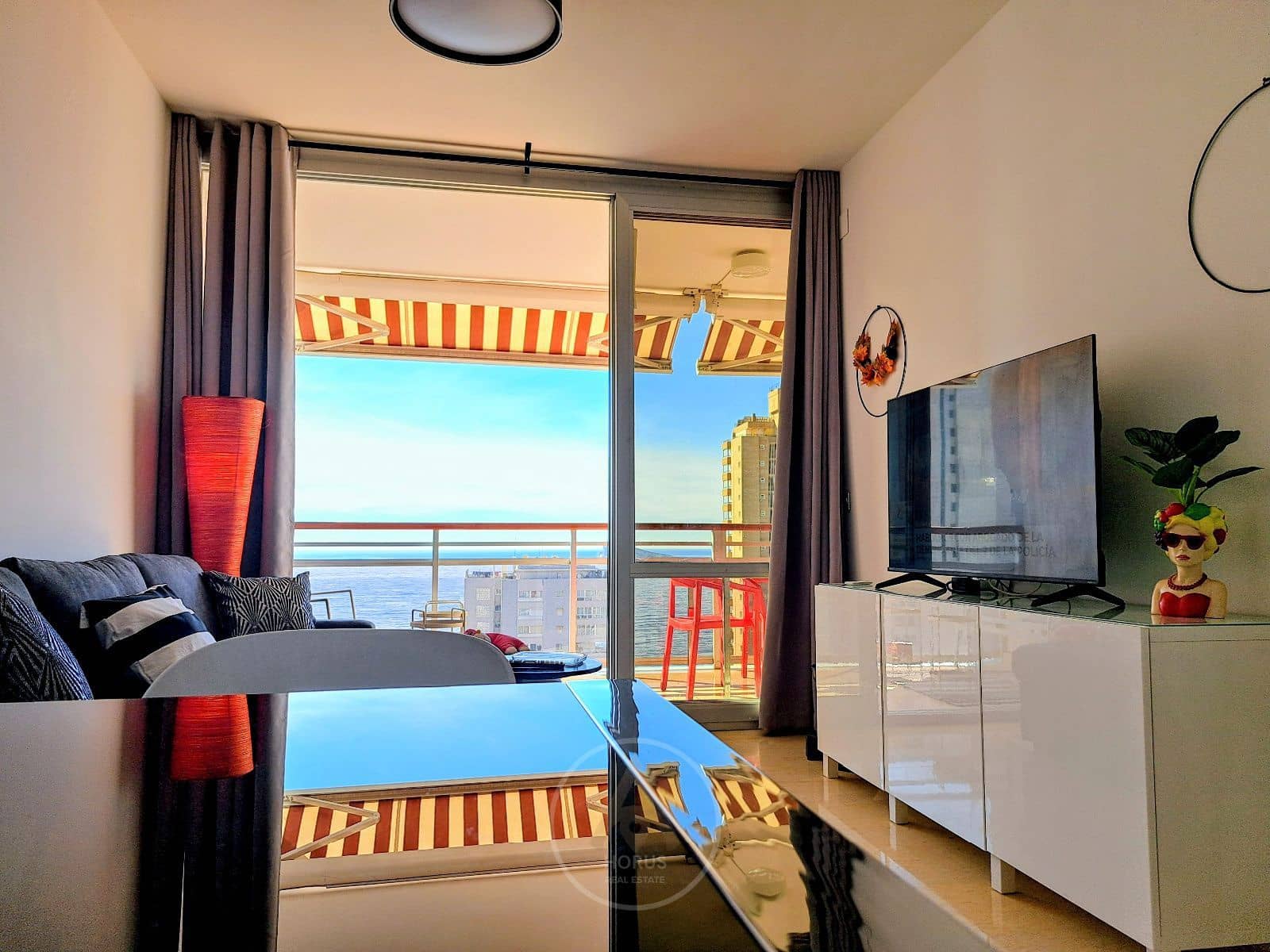 2 bedroom Flat for rent in Benidorm with pool garage - € 1,700 (Ref: 9631433)