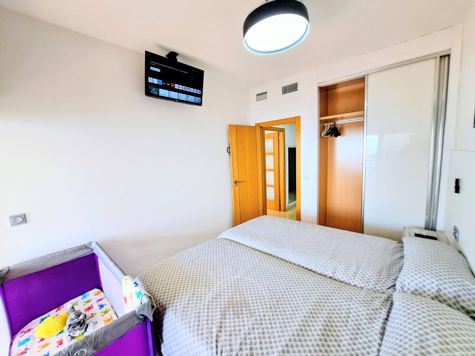 2 bedroom Flat for rent in Benidorm with pool garage - € 1,700 (Ref: 9631433)